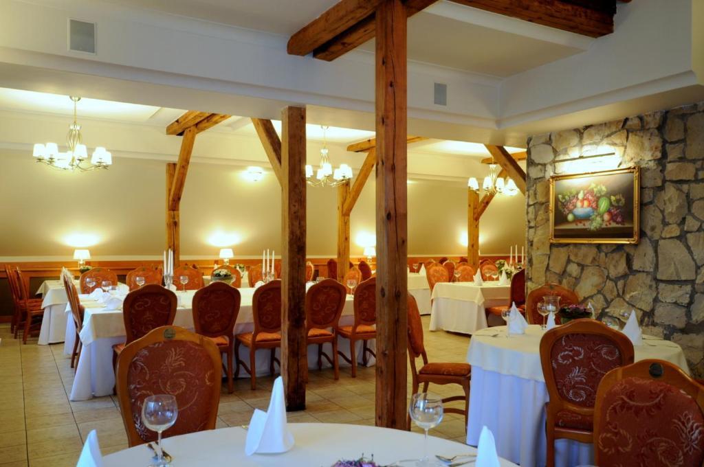 Hotel Rebajlo Piła Esterno foto