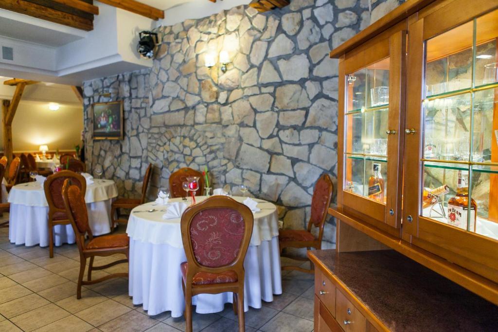 Hotel Rebajlo Piła Esterno foto
